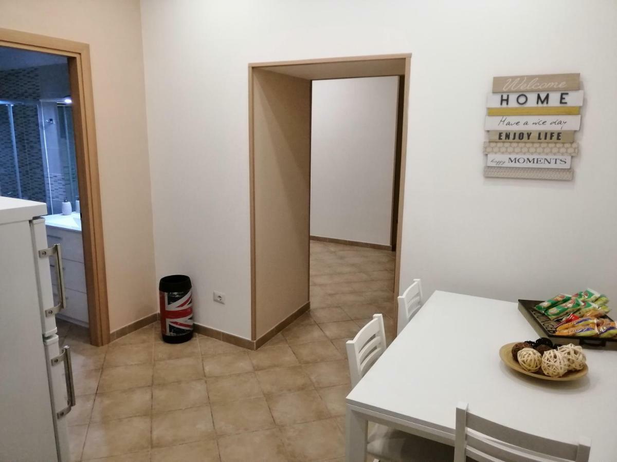 Ad Un Passo Dal Duomo "2" Daire Napoli Dış mekan fotoğraf